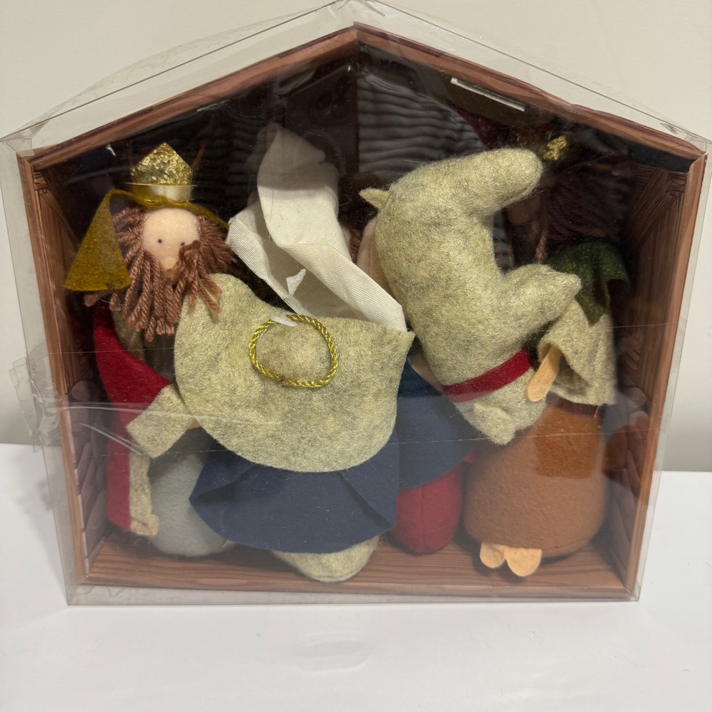 Unbranded Holiday Decor Nativity Set One Size Brown Green